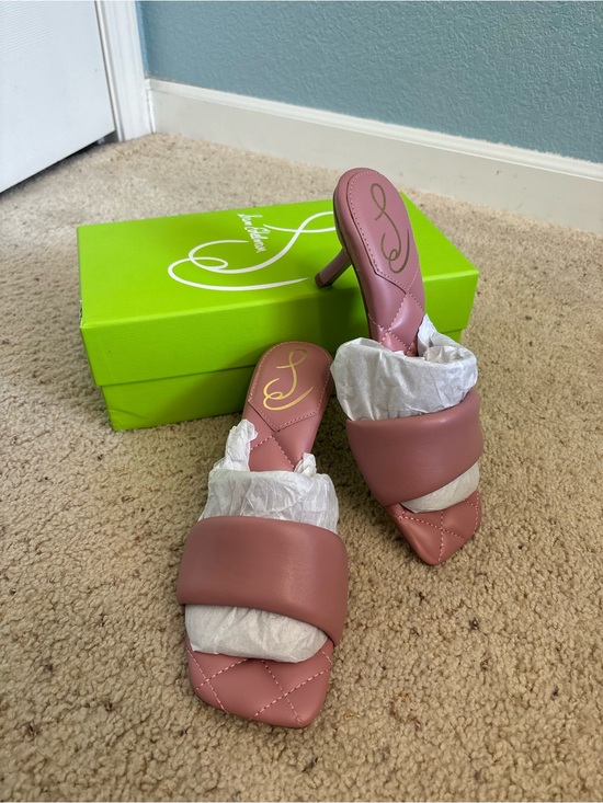 Sam Edelman Shoes - Never worn Sam Edelman Starla Quilted Kitten Heels